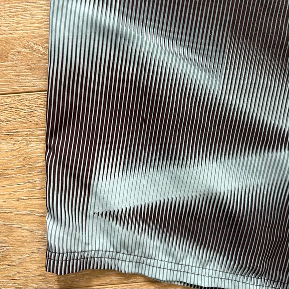 NIKE Mens Swimming Suit Shorts Size 34 Tie Front Black Blue Striped Geometric - Picture 7 of 7